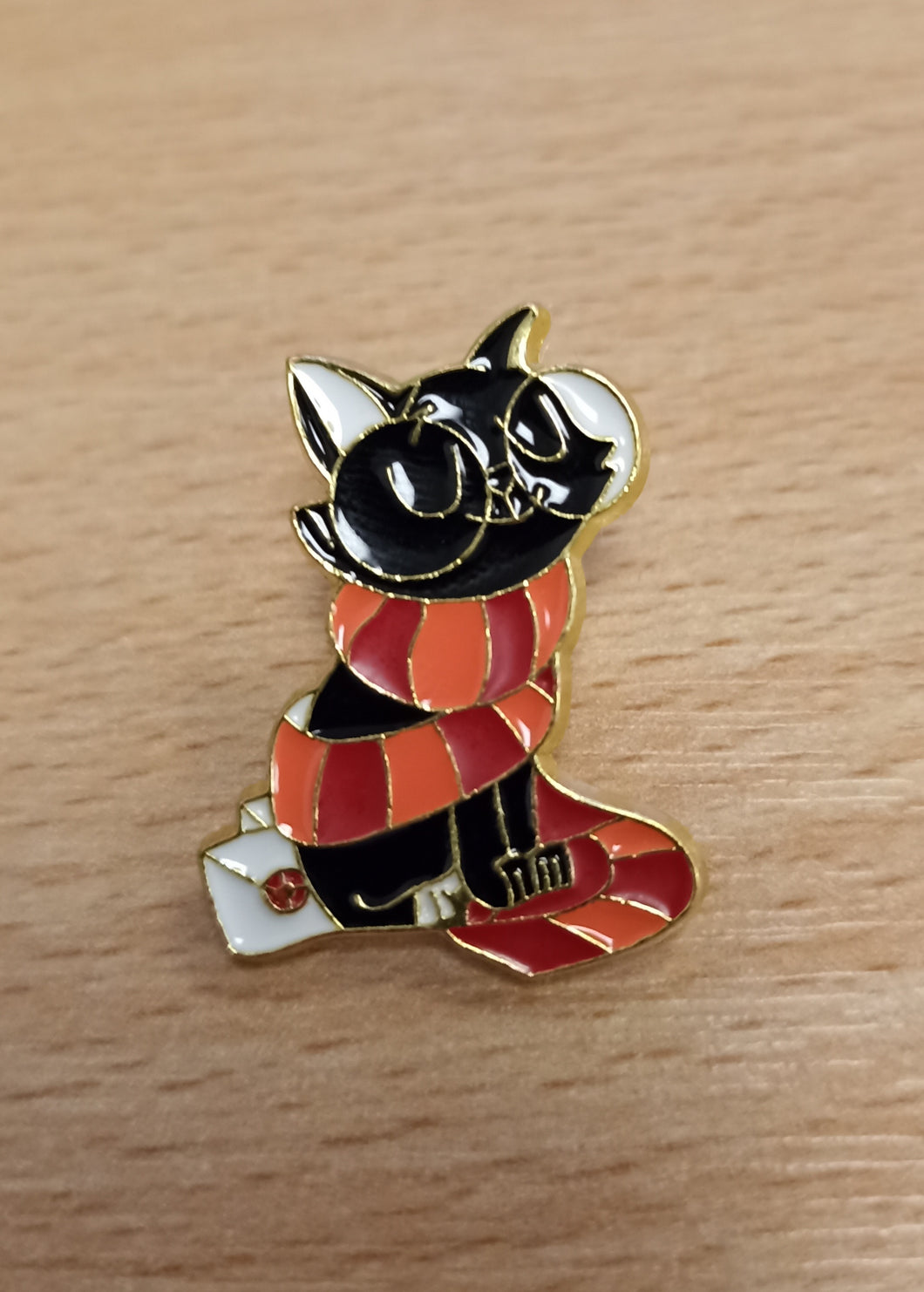 Scarf Cat Pin Badge