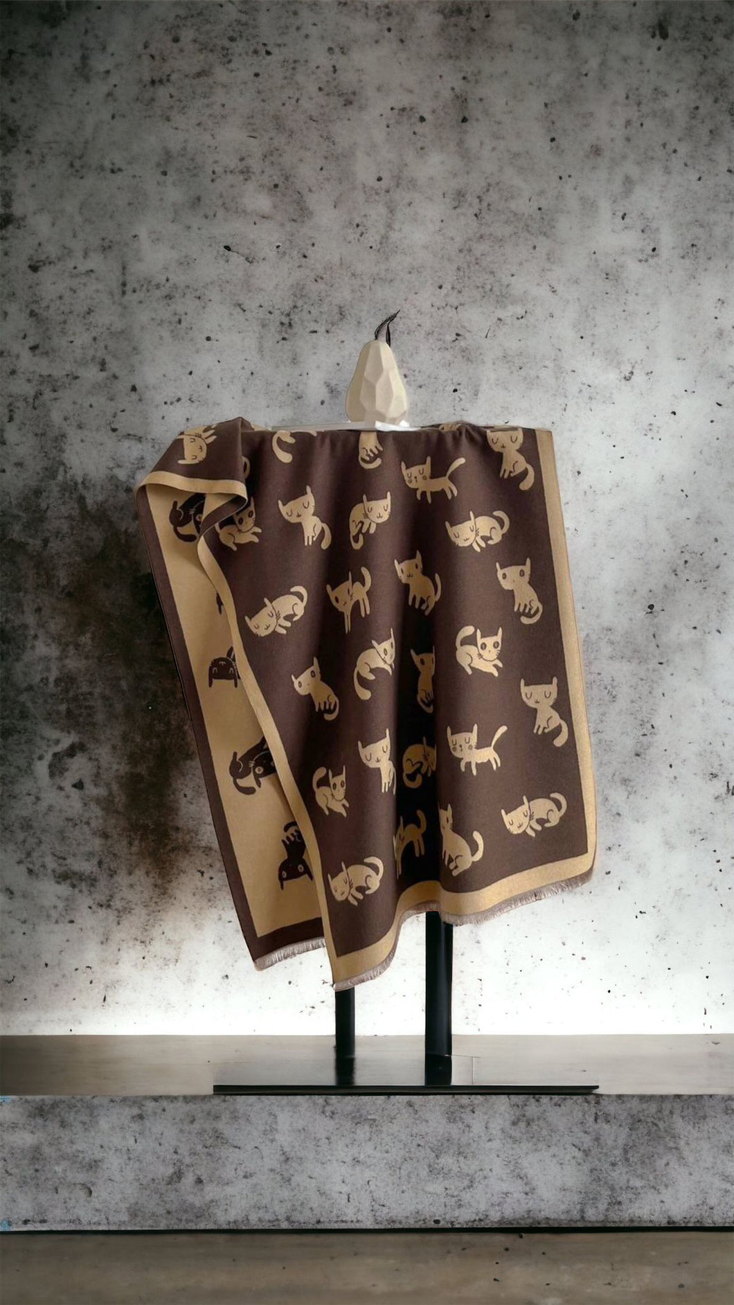 Cashmere Style Cat Shawl - Caramel and Cream CD
